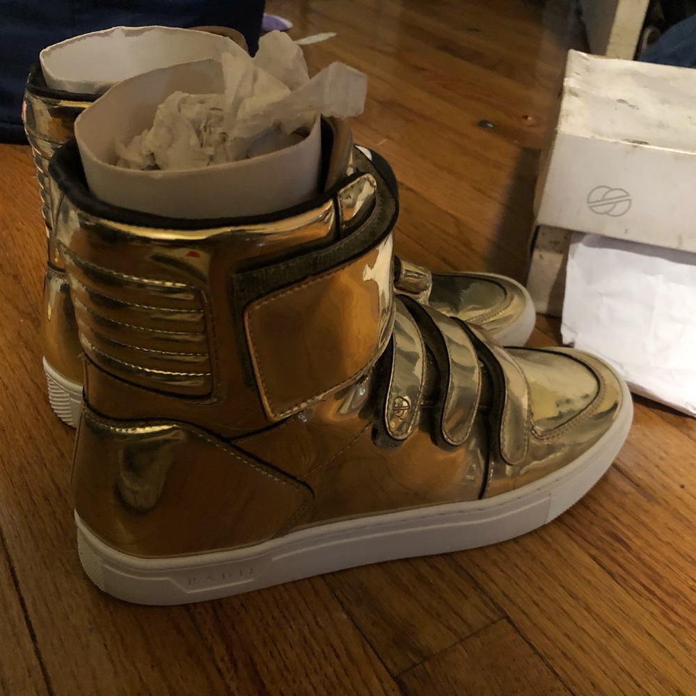 RADII SHOES